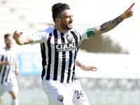 Calcio. L’Ascoli vince ancora, stavolta contro il Carpi ( 2-0) e sale a 36 punti in classifica.