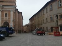 Non c’è pace per Camerino. Piazza Cavour di nuovo chiusa per danni scosse 10 aprile