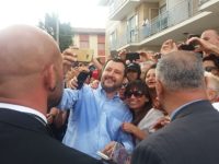 Bagno di folla per Salvini a Fermo. Protesta del Comitato 5 luglio in Prefettura