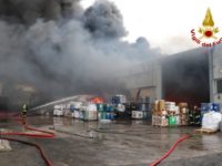 Spento rogo alla Orim Macerata. Ma resta rischio solventi , disastro ambientale