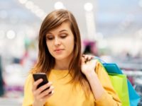 Vola l’info-commerce. Oggi 82% persone cerca sul web prima di comprare in negozio, 87 mld