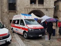 Fulminato da malore in strada , 59enne muore in centro ad Ascoli. Inutili i soccorsi