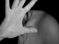 Violenza sessuale e maltrattamenti in famiglia. Arrestato 40enne