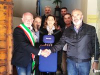 Comune accogliente per i disabili. Castelleone di Suasa vince la Bandiera Lilla, primo nelle Marche