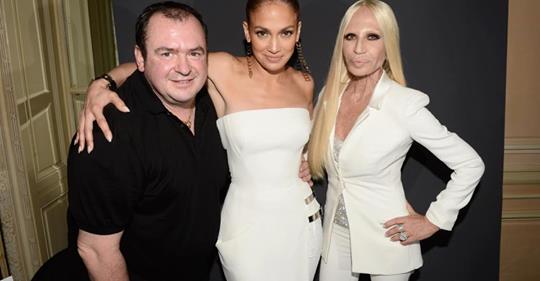 Donatella Versace Ad Ascoli Per L Ultimo Saluto Allo Stilista Luigi Massi Cronache Marche