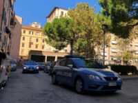 Prende a pugni la moglie incinta e la manda in ospedale, arrestato