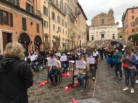 Lavoratori mense scolastiche senza stipendi, sit-in Ancona