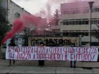 Scuole chiuse, proteste degli studenti in tutta Italia