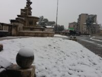 Tutte le Marche sotto la neve. Disagi e scuole chiuse