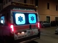 Ascoli, giovane si schianta con l’auto in via Federici