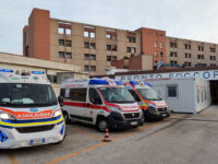 Ambulanze in attesa 14 ore con pazienti Covid, Anpas : “Inaccettabile ! “