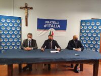 Fratelli d’Italia : “Non c’è più emergenza covid : riaprire le attività”