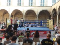 Ascoli, il Kick boxing nel centro storico appassiona il pubblico