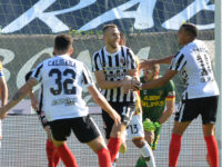 Foto Fabio Urbini/LaPresse 
16 Ottobre 2021 - Ascoli, Italia 
sport, calcio 
Ascoli vs Lecce - Campionato di calcio Serie BKT 2021/2022 - Stadio Cino e Lillo Del Duca. 
Nella foto: Iliev Atanas Ascoli festeggia il gol del pareggio

Photo Fabio Urbini/LaPresse 
October 16, 2021 - Ascoli, Italy 
sport, soccer  
Ascoli vs Lecce - Italian Football Championship League BKT 2021/2022 - Cino e Lillo Del Duca stadium. 
In the pic:Iliev Atanas Ascoli celebrates  gol pair