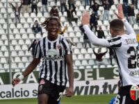 Serie B, l’Ascoli sprecone pareggia con il Como 1-1