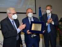 Pesaro, il Premio antiracket al Procuratore Gratteri