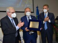 Pesaro, il Premio antiracket al Procuratore Gratteri