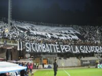 Foto Fabio Urbini/LaPresse 
06 Maggio 2022 - Ascoli, Italia 
sport, calcio 
Ascoli vs Ternana - Campionato di calcio Serie BKT 2021/2022 - Stadio Cino e Lillo Del Duca. 
Nella foto: Ascoli tifosi

Photo Fabio Urbini/LaPresse 
May 06, 2022 - Ascoli, Italy 
sport, soccer  
Ascoli vs Ternana - Italian Football Championship League BKT 2021/2022 - Cino e Lillo Del Duca stadium. 
In the pic:Ascoli supporter