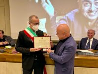 Pesaro premia Paolo Cevoli per il suo impegno nel sociale