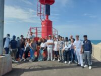 San Benedetto, ambientalisti puliscono il molo