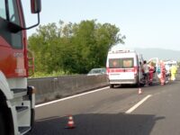 Auto si schianta sull’Ascoli-Mare