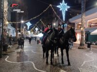 Nel Piceno carabinieri a cavallo per le feste natalizie