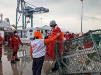 Migranti : la Geo Barents attraccata ad Ancona