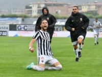 L’ Ascoli schiaccia il Pisa e sogna i play off