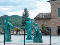 Sarnano, nuove sculture nel segno di San Francesco