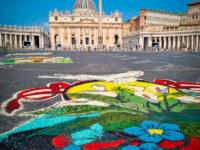 Le Infiorate storiche delle Marche a Piazza San Pietro