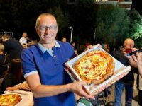 Pesaro, successo per la tavolata da 2024 pizze