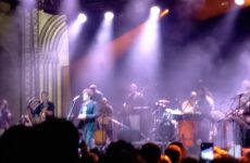 Ascoli, Max Gazzè e l’Orchestra del Saltarello travolgenti