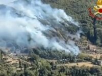 Incendio boschivo alle porte di Ascoli