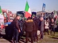 Trattori in protesta a Macerata contro le politiche UE