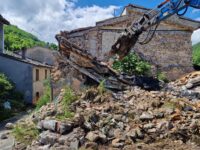 Rubavano nelle case dei terremotati, 7 operai denunciati