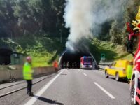 Inferno in galleria A14 a Cupra Marittima