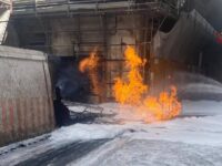 Auto in fiamme nel centro di Ascoli, gas da tubatura