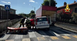 Scontro tra auto e camion ad Ancona