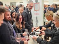 “Le Marche nel bicchiere 2025”, arriva la nuova guida